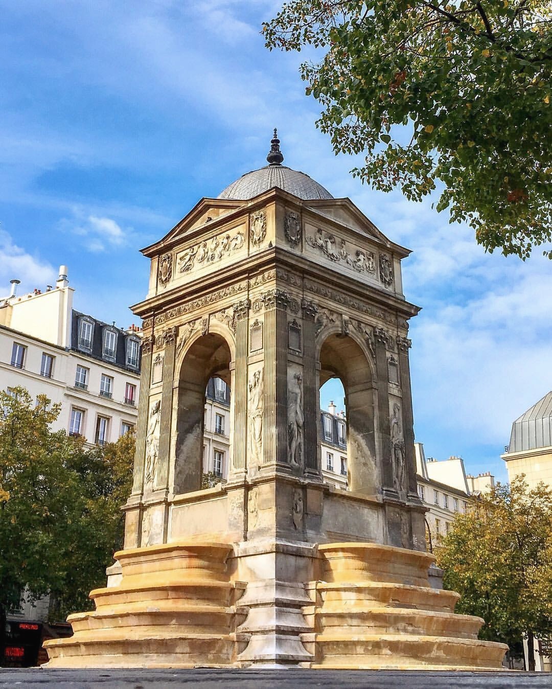 L'histoire de la fontaine des innocents au Halles de Paris