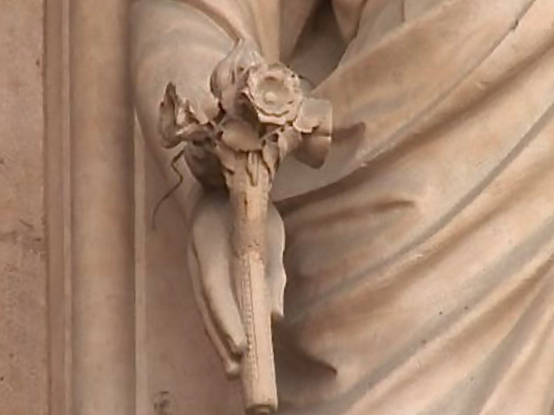 Rose croix, notre dame de paris, portail de la vierge