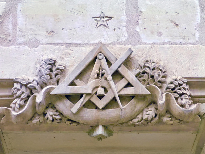 Francs-Ma&ccedil;ons b&acirc;tisseurs de cath&eacute;drales