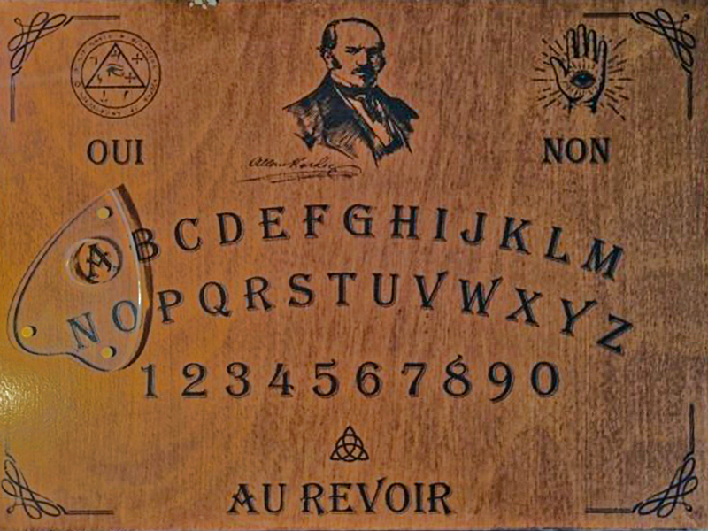 Ouija : Planche de spiritisme artisanale en bois d'allan kardec