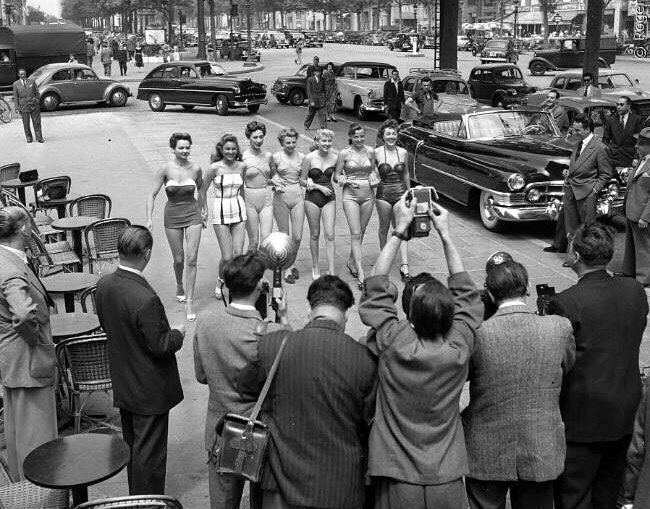Les bikinis sont dévoilés à Paris