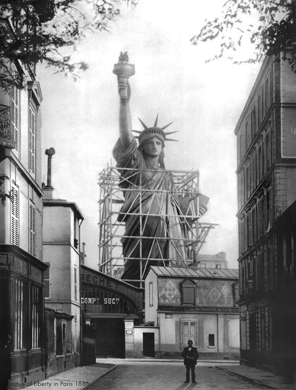 Construction de la Statue de la Liberté à Paris