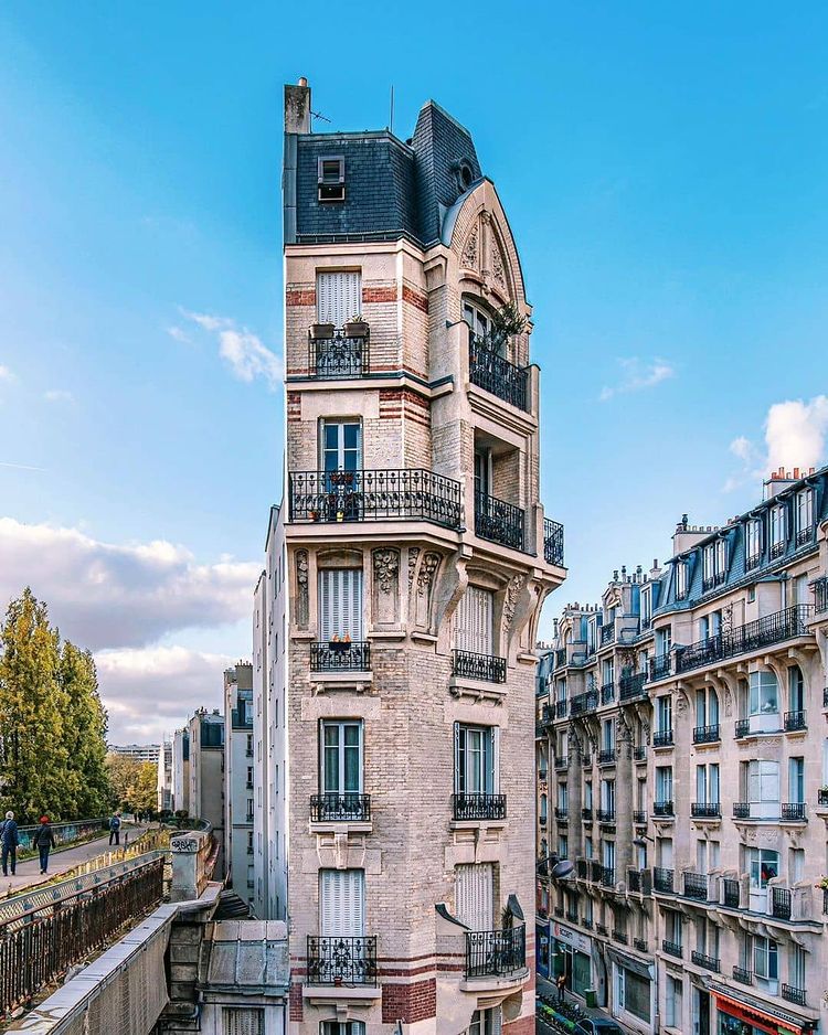 L'immeuble le plus plat de Paris, dans le 15e arrondissement, rue de vaugirard